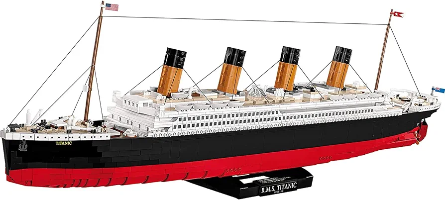 COBI Historical Collection R.M.S. Titanic, Limited Edition, Scale 1:300 (2840 Pieces)